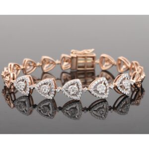 18kt gold triangle design diamond bracelet