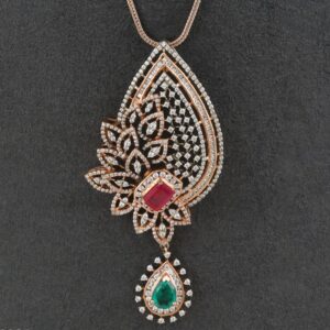 18KT Gold Trending Diamond Pendant Set