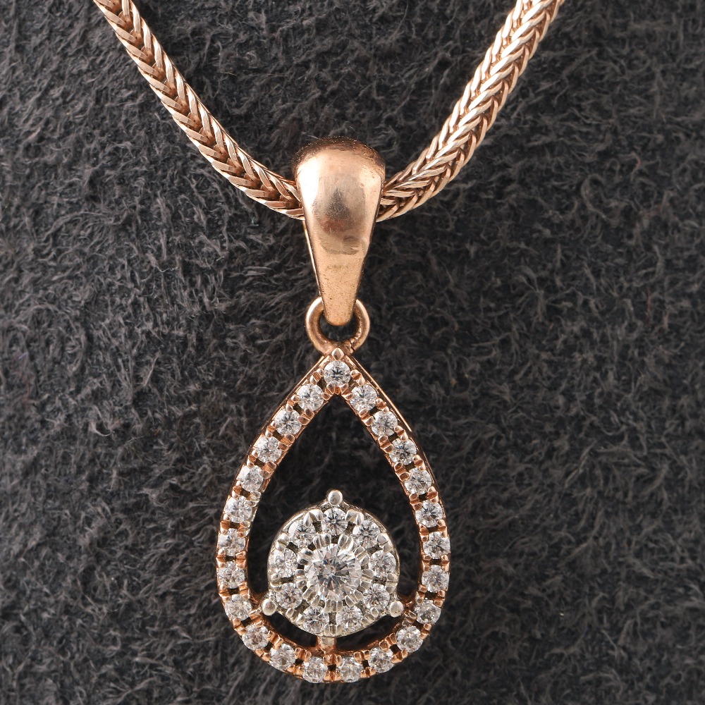 18KT Gold Cocktail Diamond Pendant Set