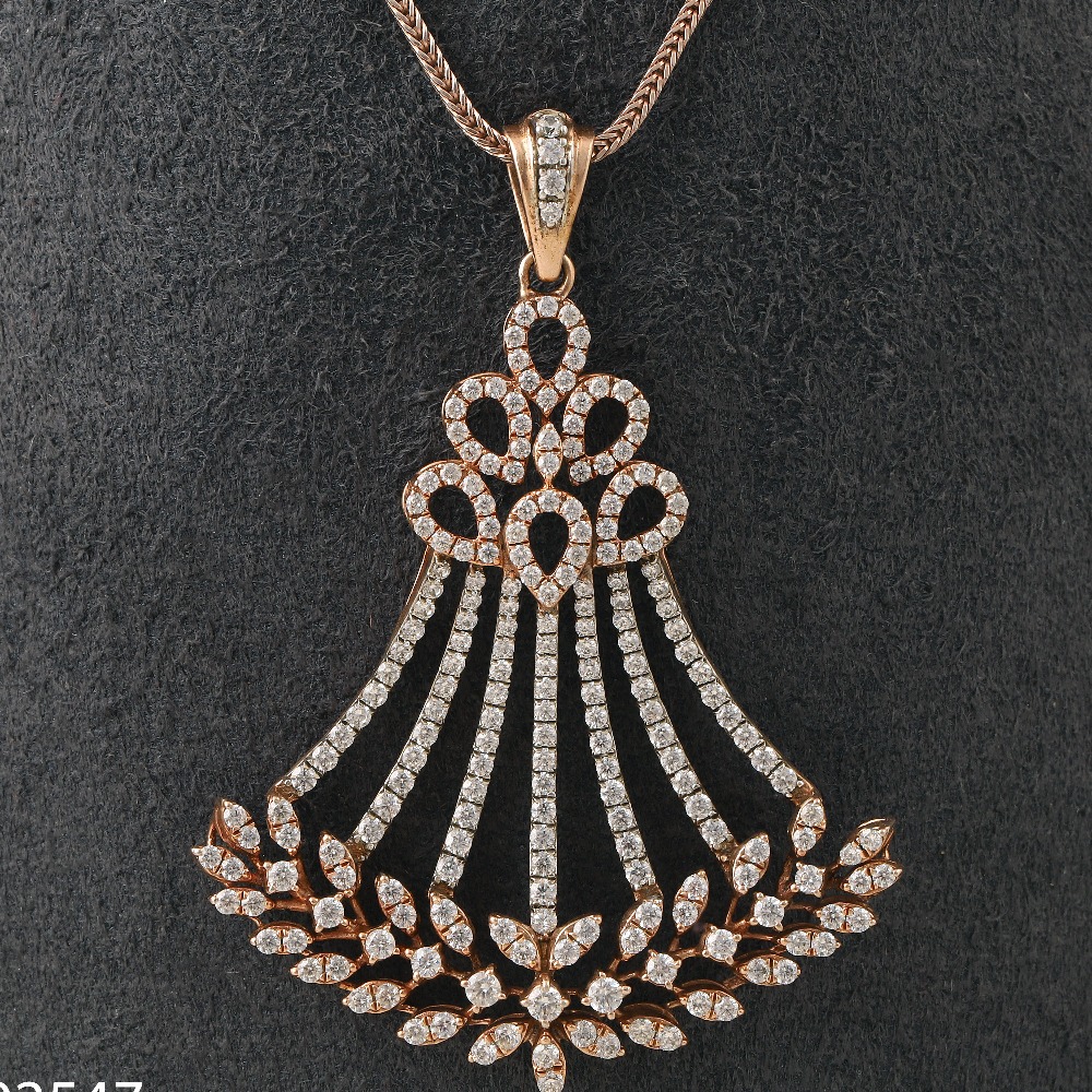 18KT Gold Designer Diamond Pendant Set