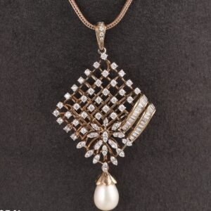18KT Gold Simple Diamond Pendant Set