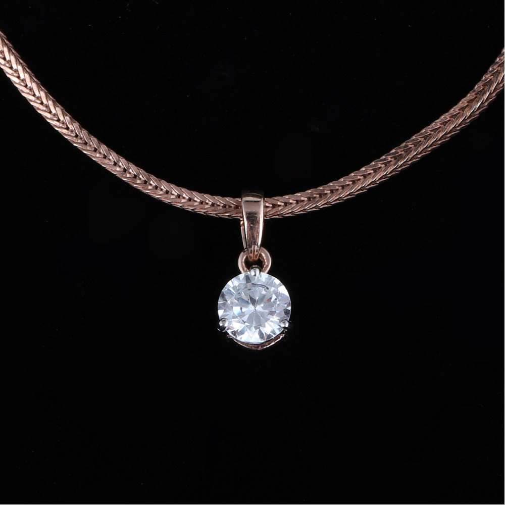 18KT Gold Dazzling Diamond Pendant Set
