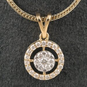18KT Gold Fancy Diamond Pendant Set