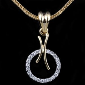 18KT Gold Elegant Diamond Pendant Set