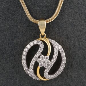 18kt designer diamond pendant set