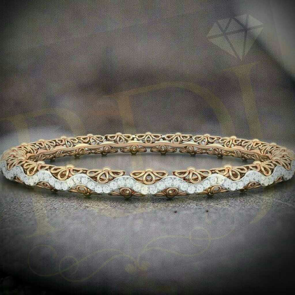18KT Yellow Gold Fancy Design Diamond Bangle