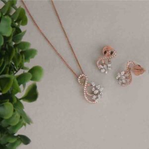18KT Fancy Designer Diamond Pendant Set