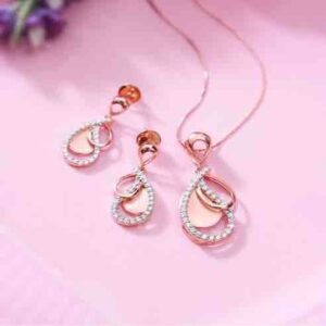 18KT Gold Diamond Rose Designer Pendant Set
