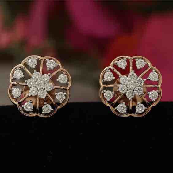 18KT Fancy Flower Design Diamond Ladies Earring