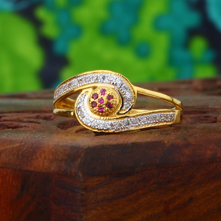22KT Yellow Gold Fancy Ladies CZ Ring
