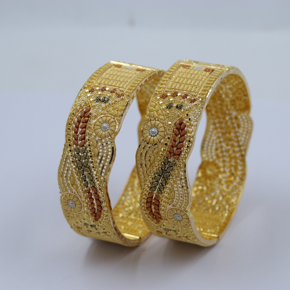916 plain Gold Handmade Bangles with screw