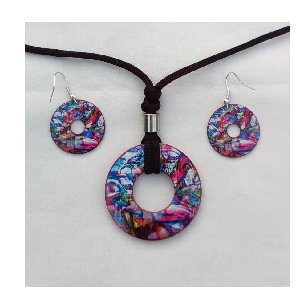 Unique Multicolor Necklace Set