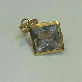 18KT Ladies Pendant Set