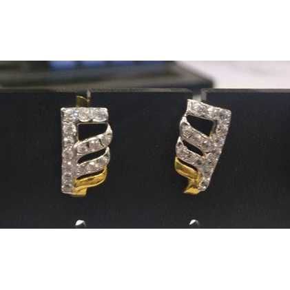 18KT Gold Ladies Indian Stylish Earrings