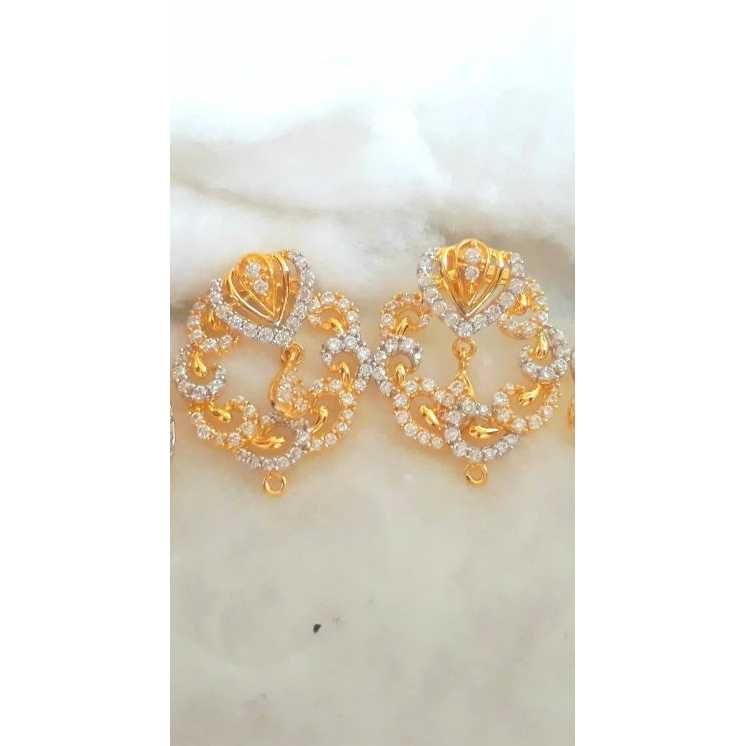 18KT Gold Ladies Indian Stylish Earrings