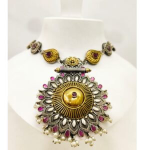 Black polish combination with Gold tone pink stone Necklace set 1647