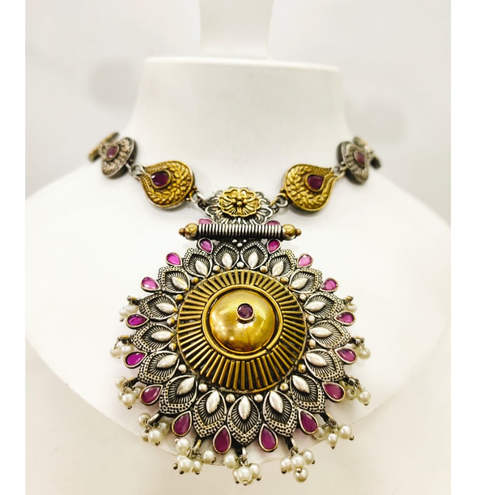 Black polish combination with Gold tone pink stone Necklace set 1647