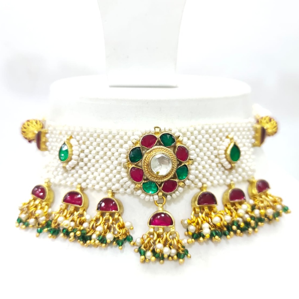 Full choker with flower design hanging ruby and emerald stone necklace set 1598