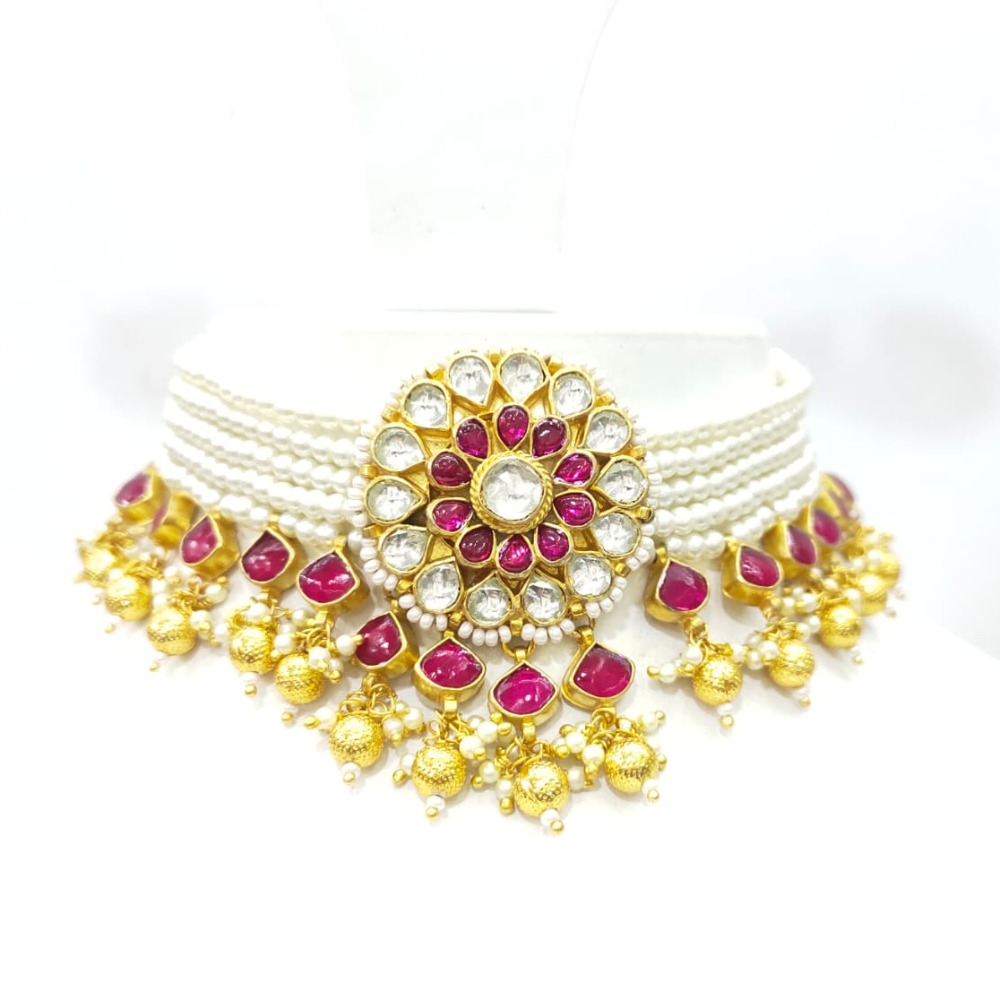 White string mala with full choker with flower style desgin with hanging gold plated stone 1579