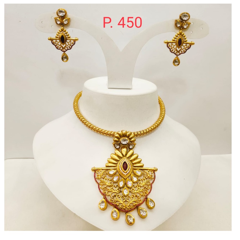 String choker with kundan work and traditional design set 1468 - Image 3