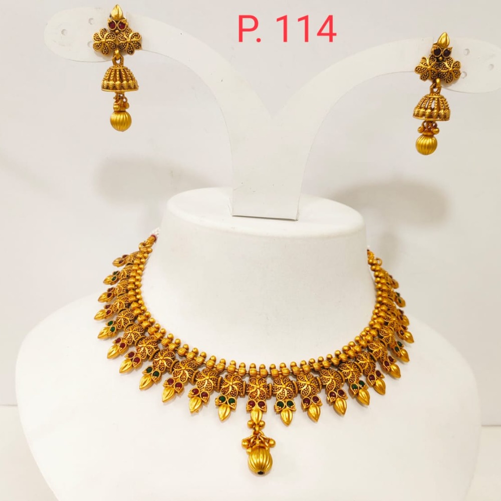 Antique desing with Choker with gold plated emerald and ruby stone with haning moti set 1385 - Image 3