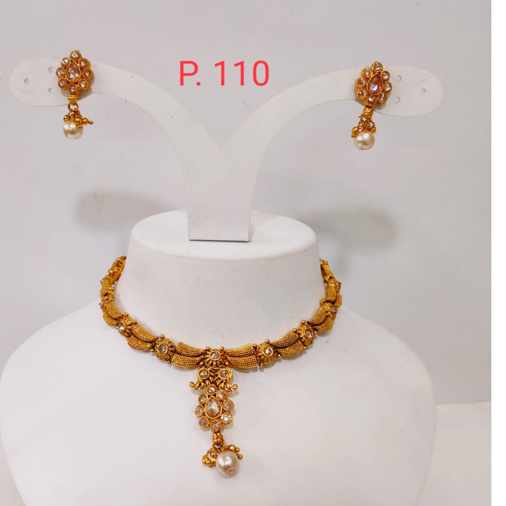 Antique design and Hanging white moti with choker emerald set 1346