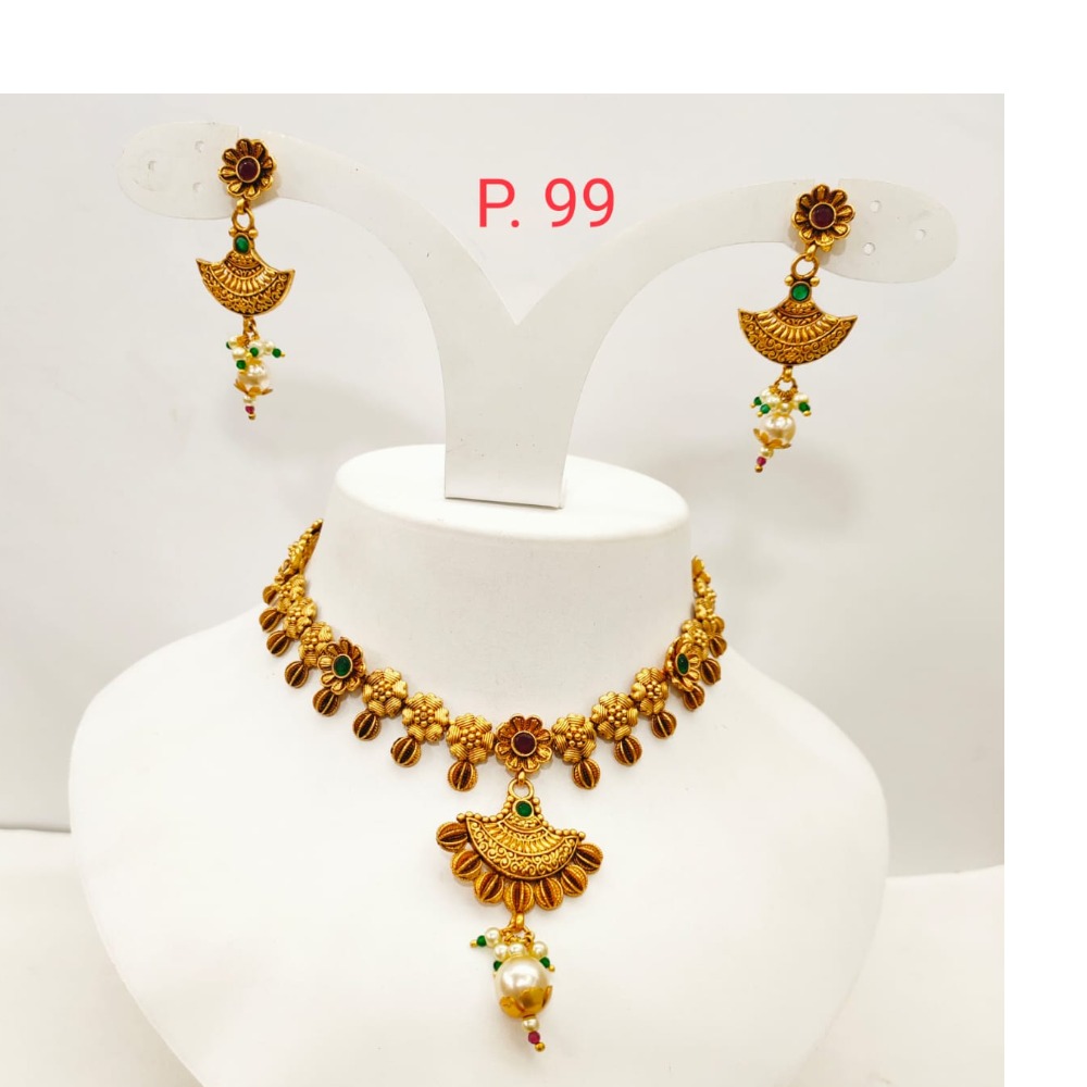 Antique Gold polish Flower Design choker Necklace set with Green & Red stone 1328