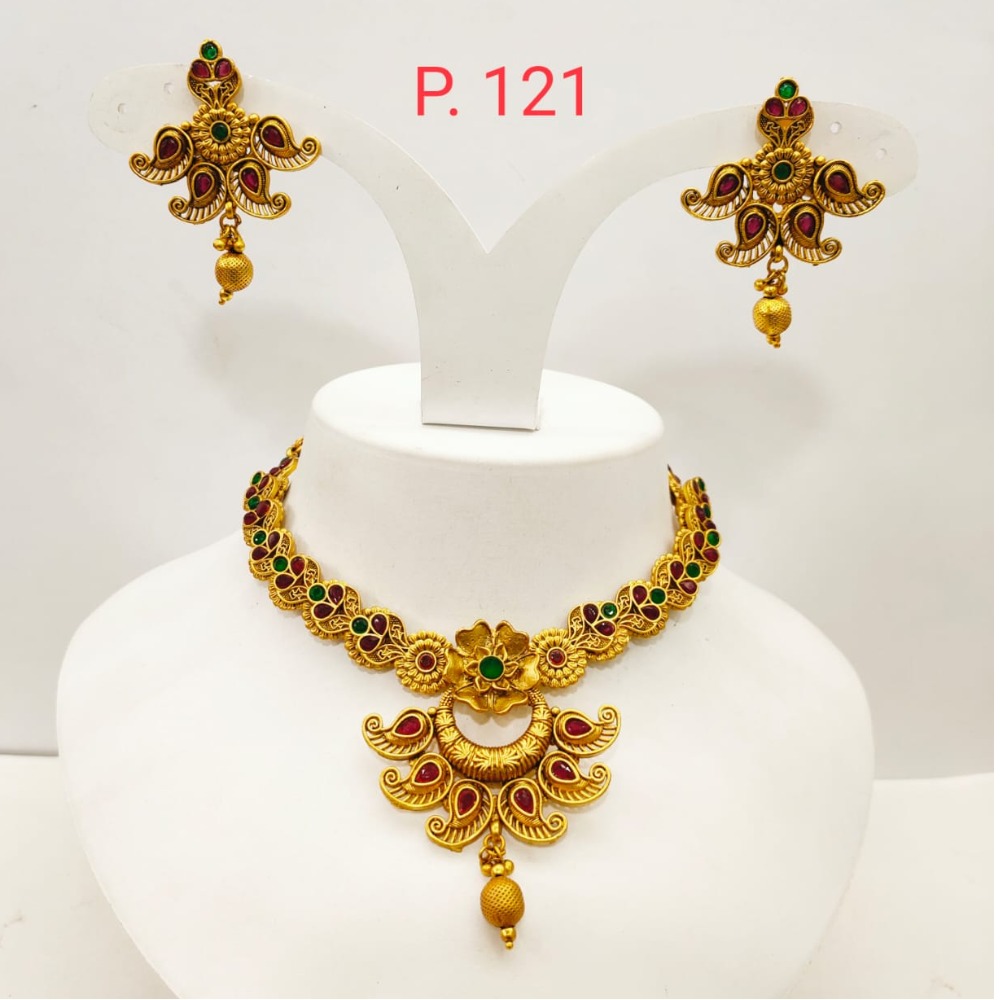 Traditional kuiri shape gold plated necklace set with Red & green stone 1326