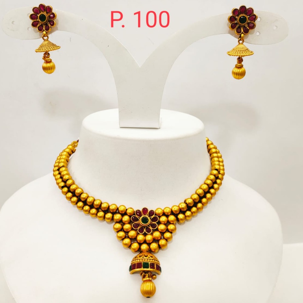 Antique Gold Tone Beads & Jhumka style pendant Necklace set 1325
