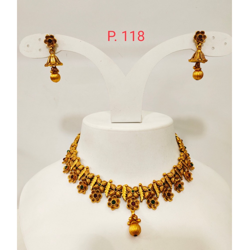 Neat and clean design flower work choker necklace set 1302