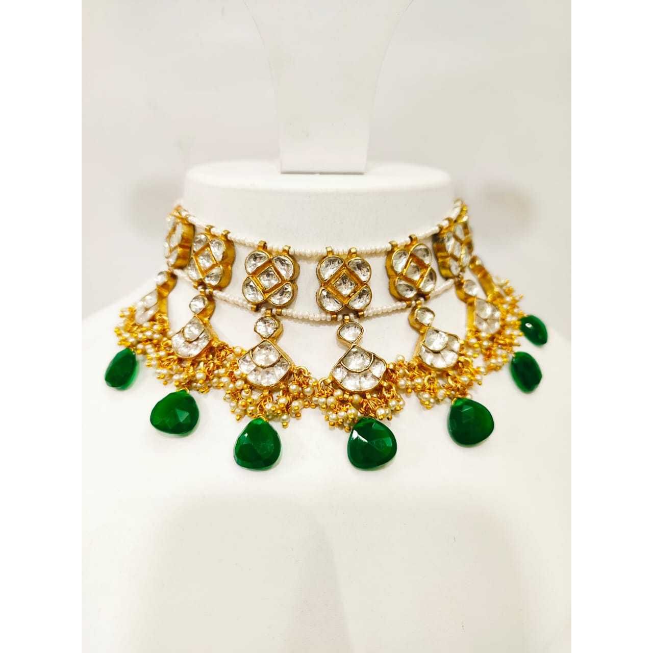 kundan mini choker necklace with emerald beads 1140