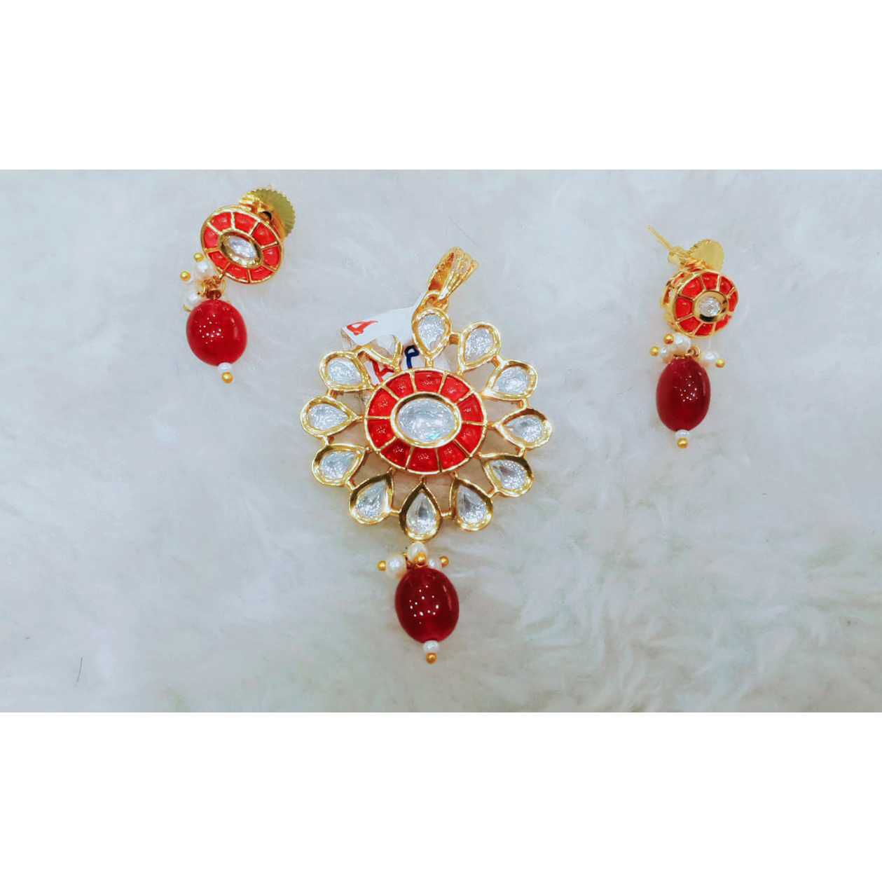 Delicate red and white kundan's pandant set, owal shape hanging beads1069