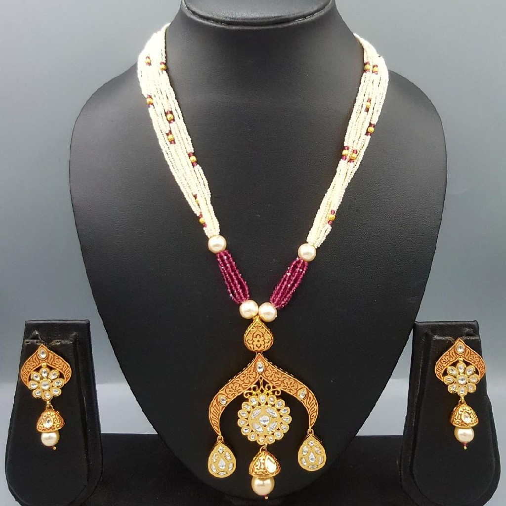 Beautiful necklace#672