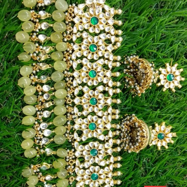 Beautiful Necklace With Light Green Beads