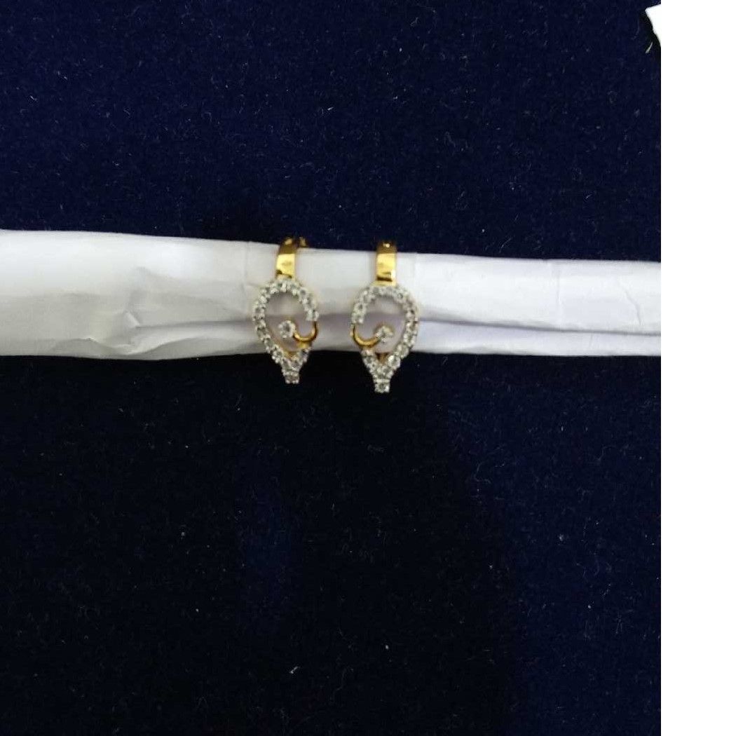 18K / 750 Natural Diamond Classic Earrings