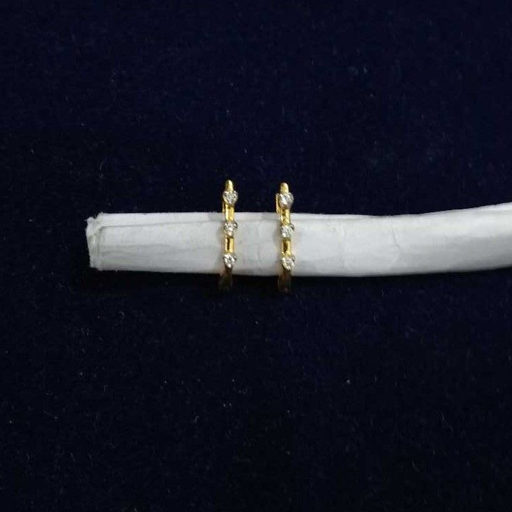 18KT Yellow Gold Ladies Real Diamond Classic Earrings