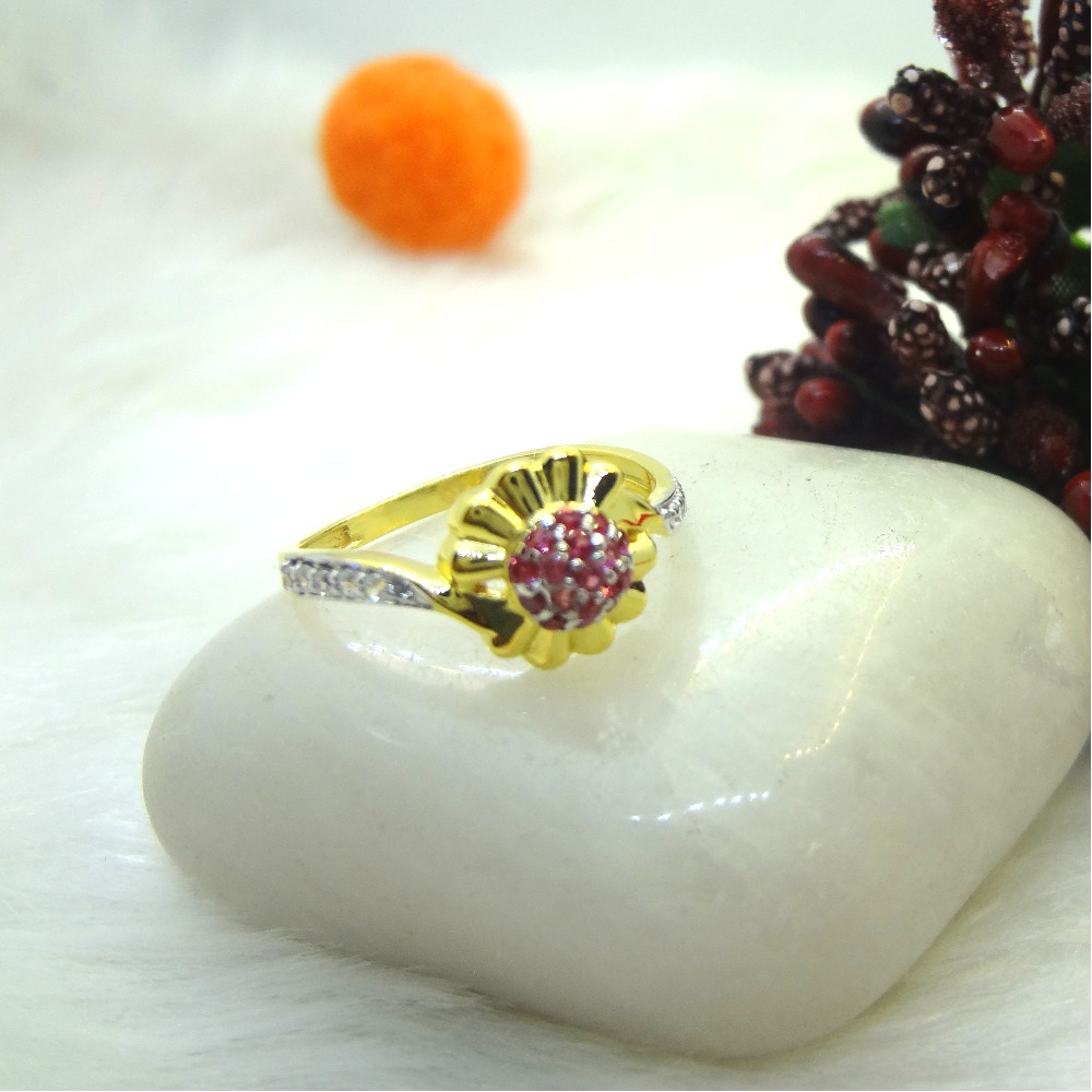 916 gold cz diamond flower pattern ladies ring - Image 2