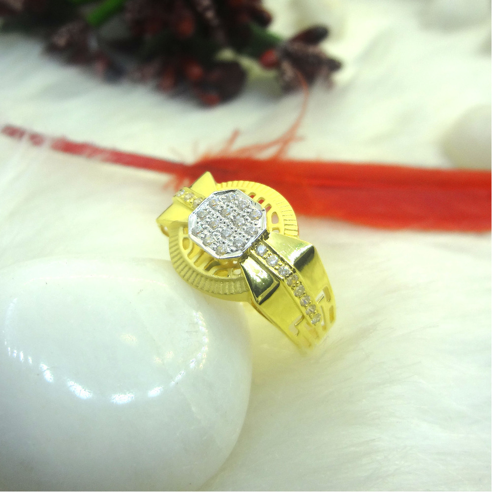 916 GOLD CZ DIAMOND GENTS RING - Image 3