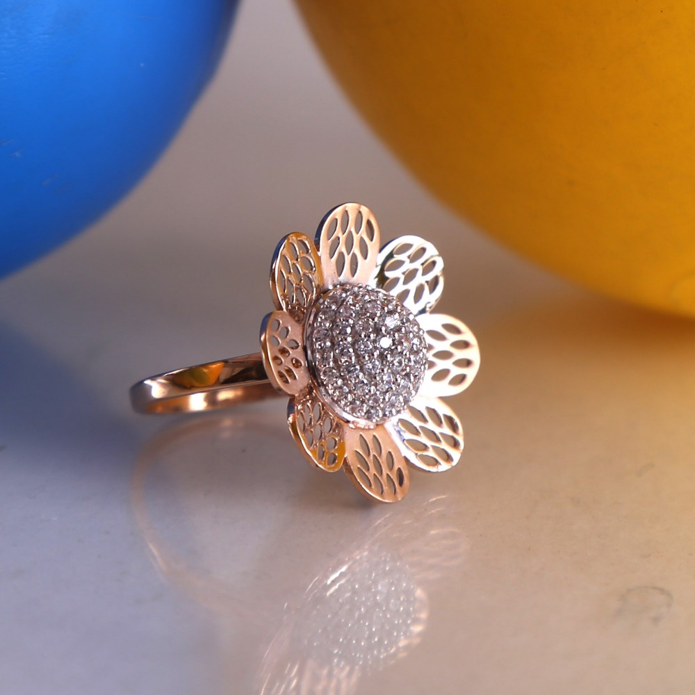cocktail design 18kt rose gold ladies ring