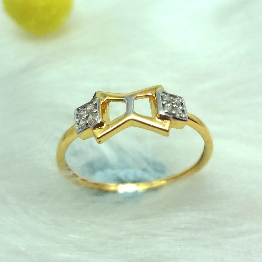 916 Gold Cz Diamond Ladies Ring