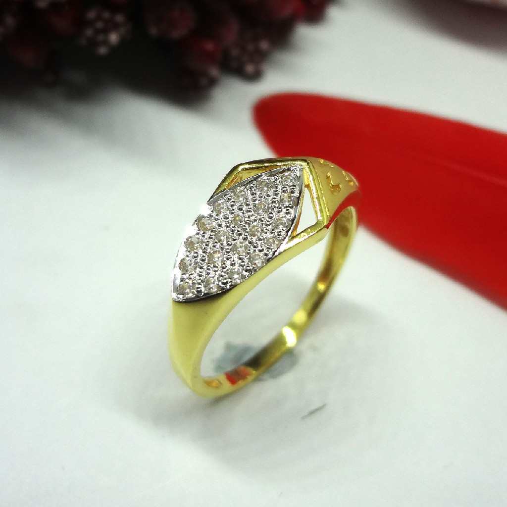 916 gold cz diamond ladies ring