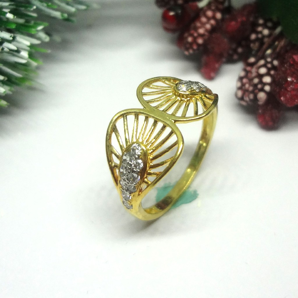 916 gold cz diamond ladies ring