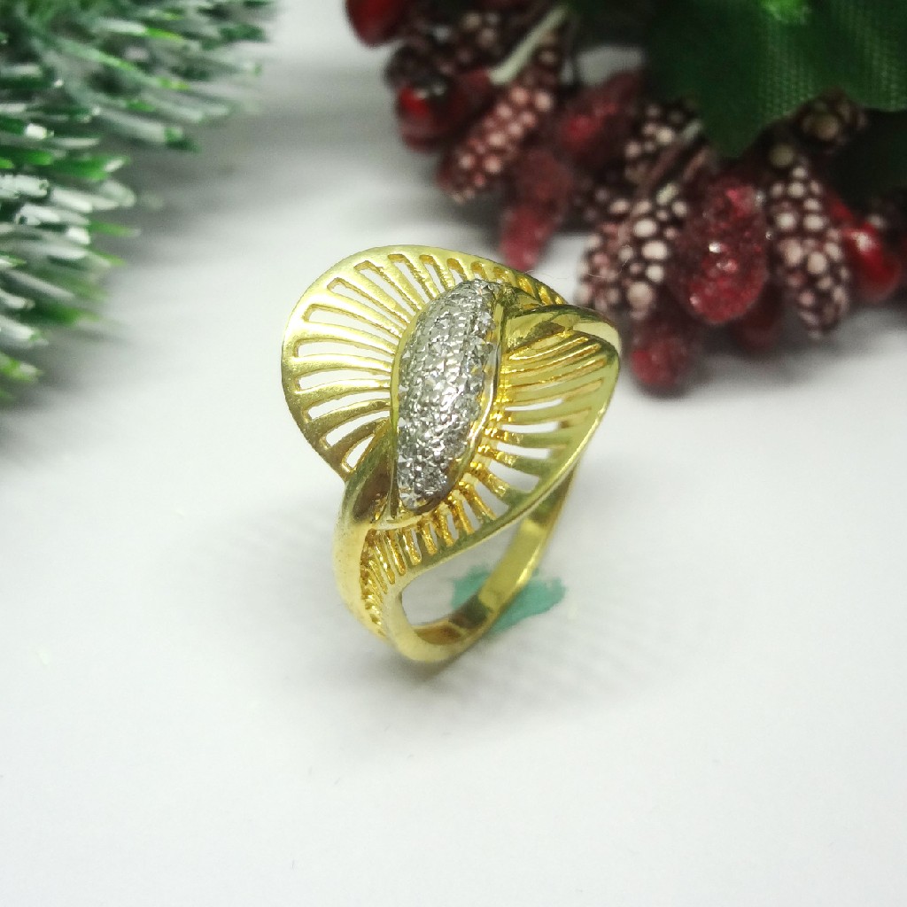 916 gold cz diamond ladies ring