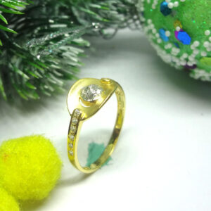 916 gold cz diamond solitaire ladies ring