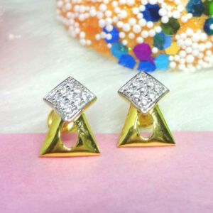 916 GOLD CZ DIAMOND TRIANGLE SHAPE EARRINGS