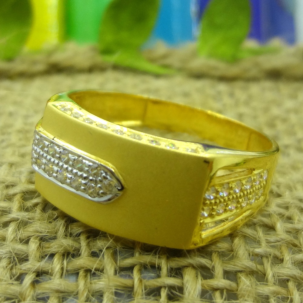 916 GOLD CZ DIAMOND DOUBLE DIAMOND LINE GENTS RING