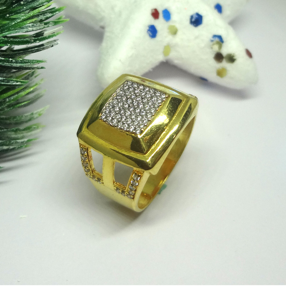 916 GOLD CZ DIAMOND SQUARE SHAPE GENTS RING