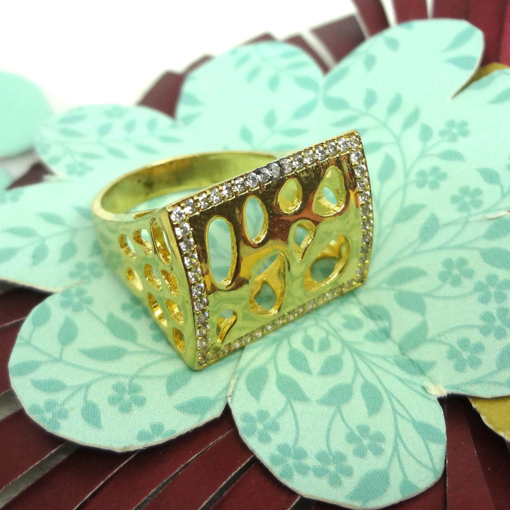 916 cZ GOLD DIAMOND RING