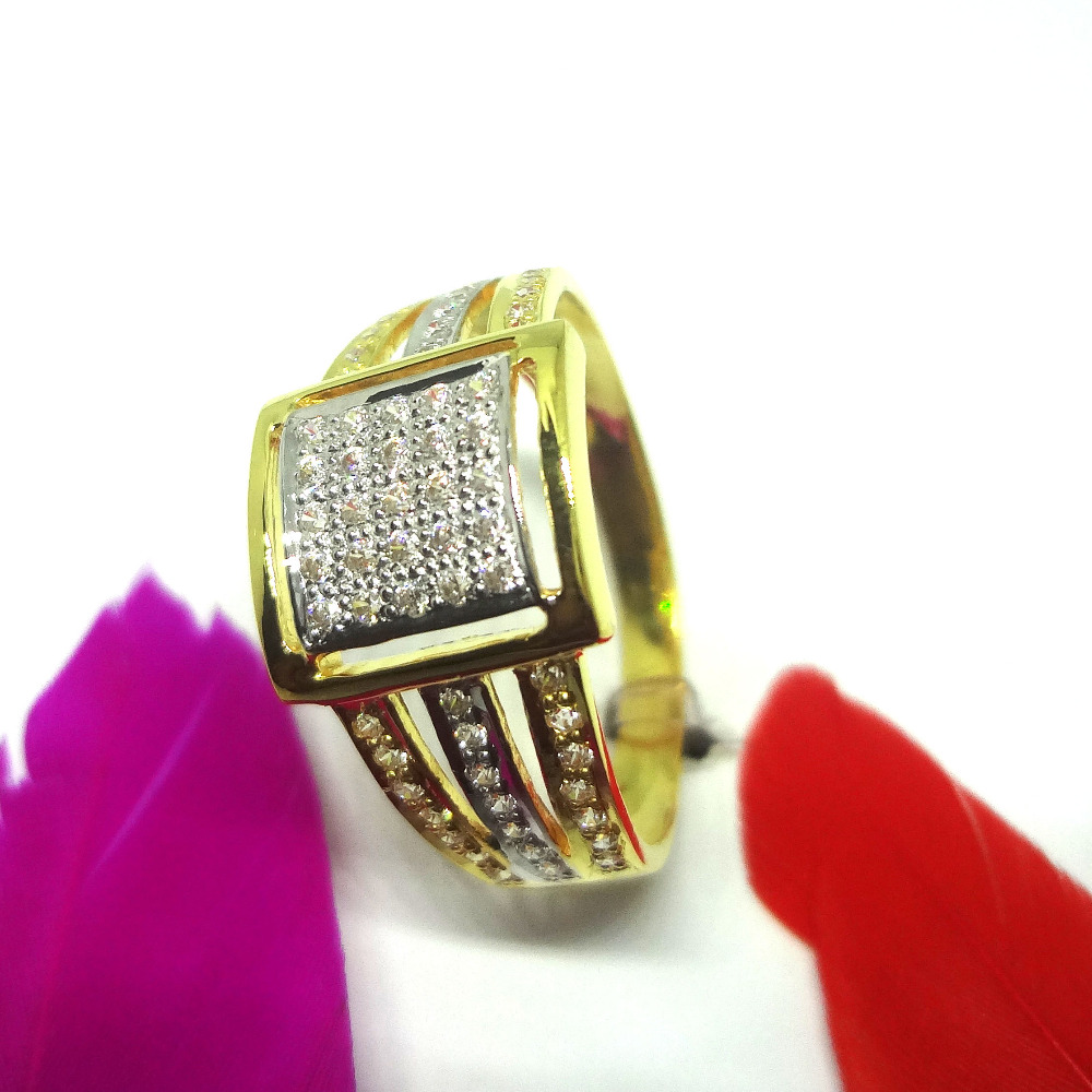 916 GOLD CZ DIAMOND SQUARE SHAPE GENTS RING