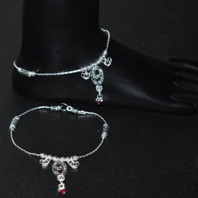 Fancy Silver D Payal
